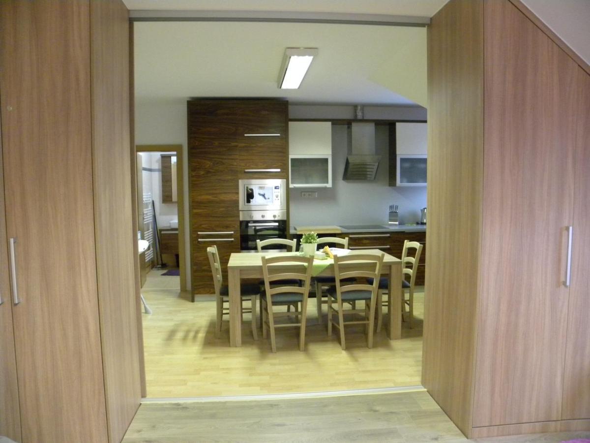 Apartment Wellness Vlckova Exteriör bild